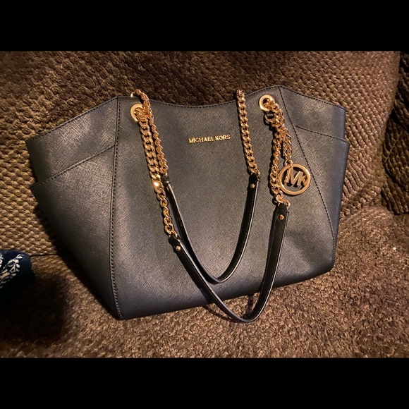 Michael Kors Purse - Picture 6 of 6